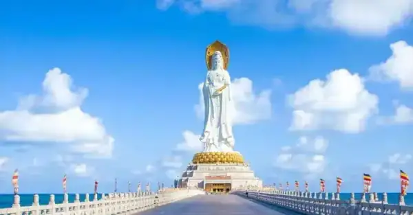 Nanshan in Hainan